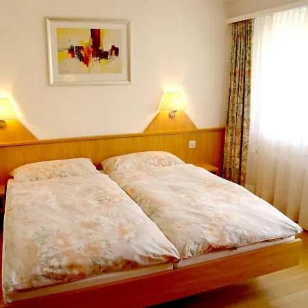 Hotel Eden No. 7-3